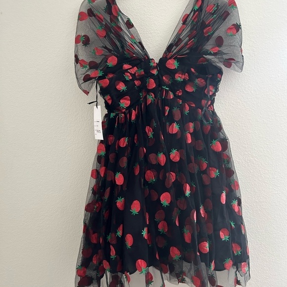 NWT Unique Vintage Black Strawberry Dress Large 10/12 strawberry novelty dress - Picture 4 of 13